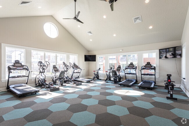 Fitness Center - Farmstead Apartments