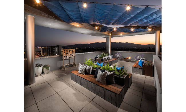 Skydeck | Next on Lex Apartments | Luxury Apartments in Glendale CA - Next on Lex