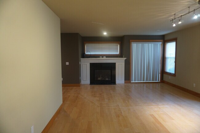 Building Photo - 6724 14th Ave NW