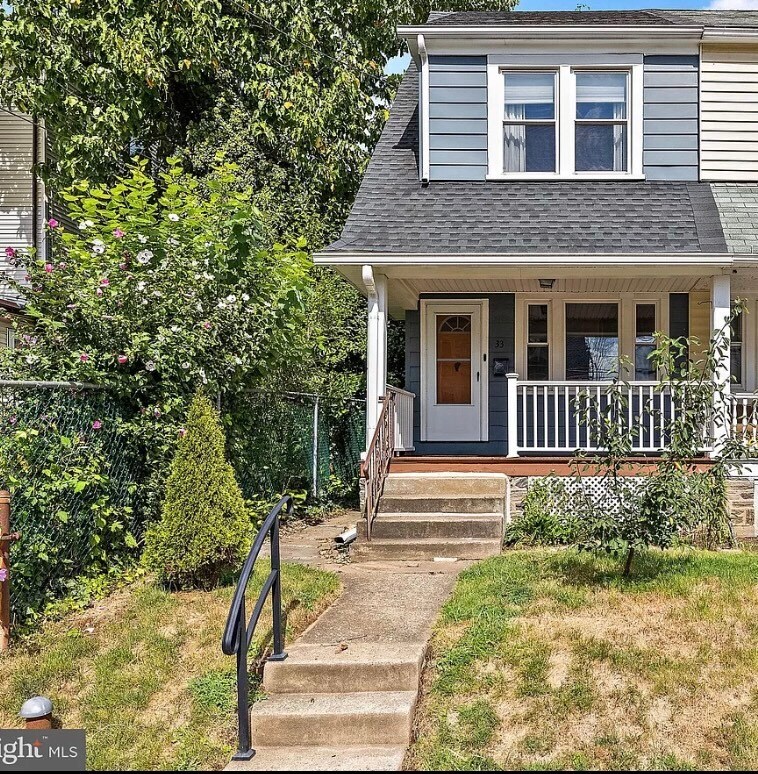 33 W Spring Ave, Ardmore, PA 19003 Townhome Rentals in Ardmore PA