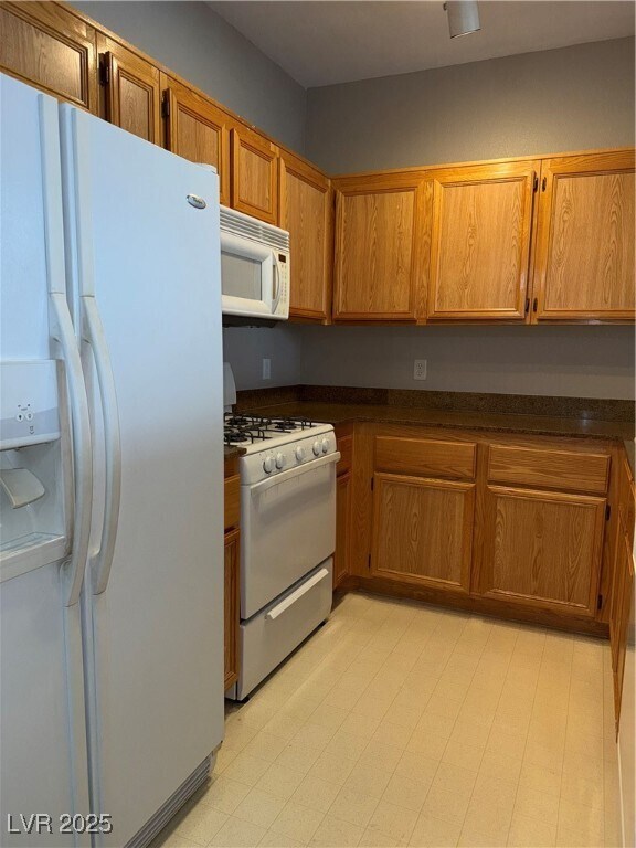 Building Photo - 9975 Peace Way