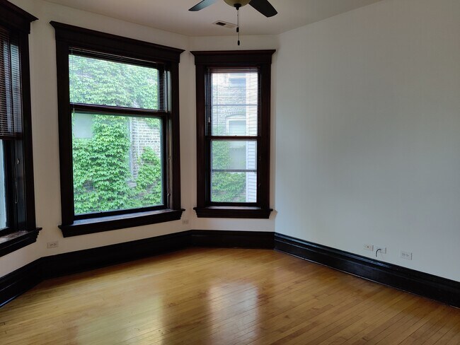 Foto del edificio - 2117 W Concord Pl