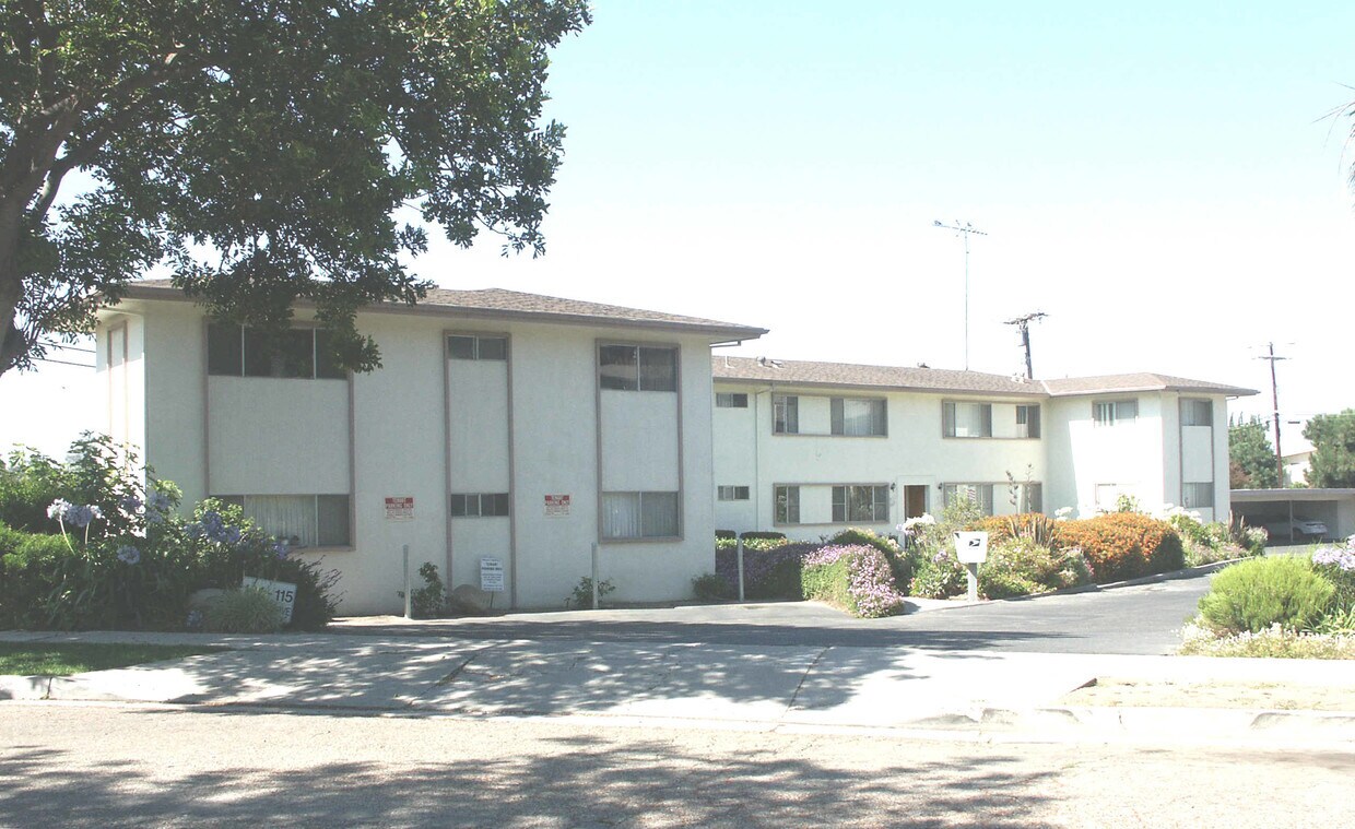 Foto del edificio - 101-115 Baylor Dr