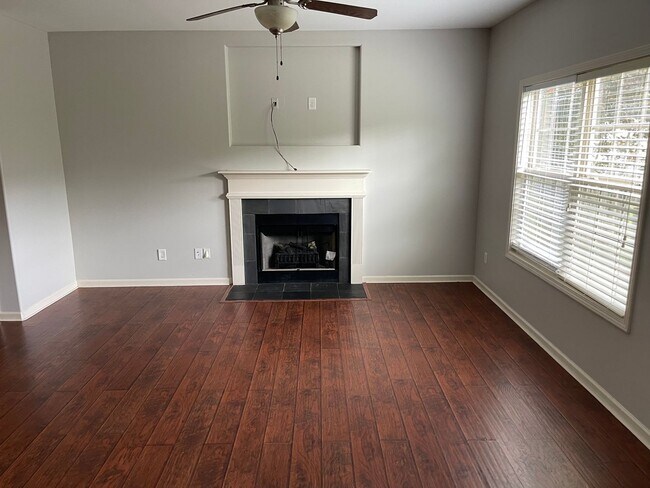 Photo - Beautiful 4bed/2.5bath Residential House i...