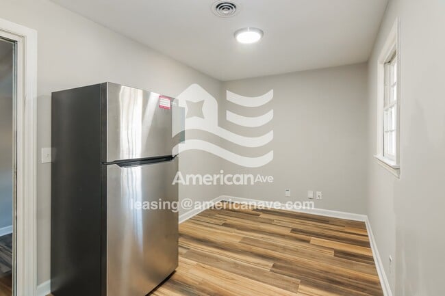 Foto del edificio - 4964 Gardiner Dr