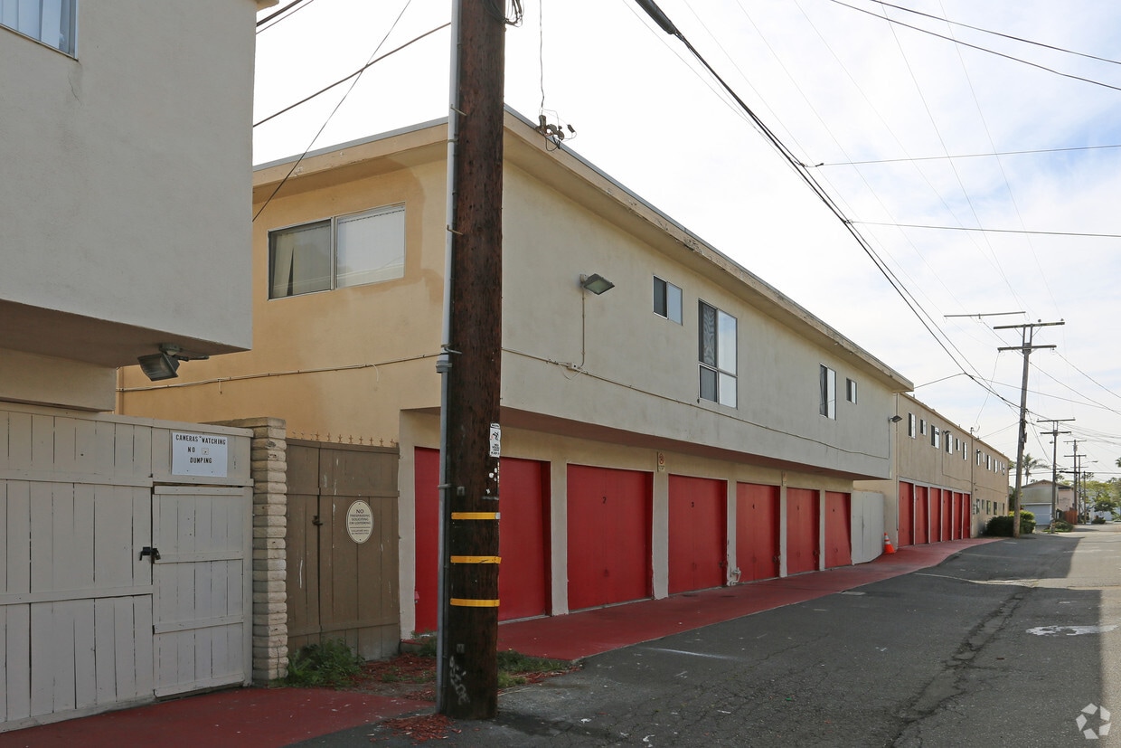 Building Photo - 515 N Nevada St