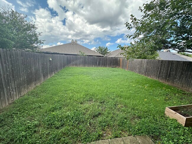 Foto del edificio - 5733 Blackmon Ct