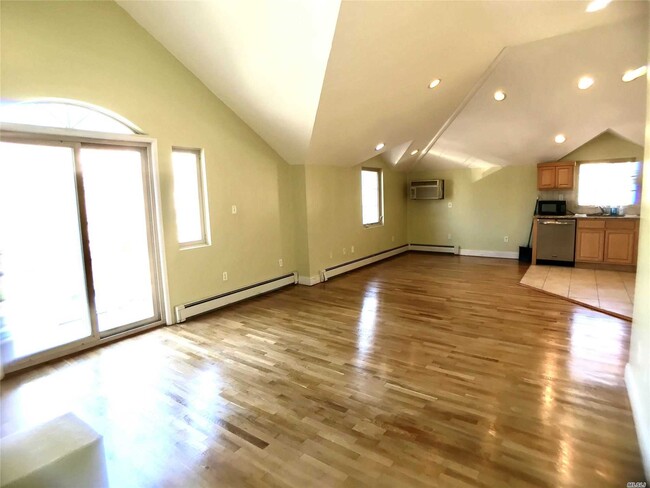 Building Photo - 209-30-209-39 39th Ave