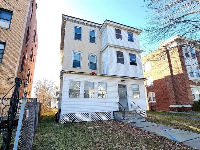 Foto del edificio - 405-407-407 Franklin Ave