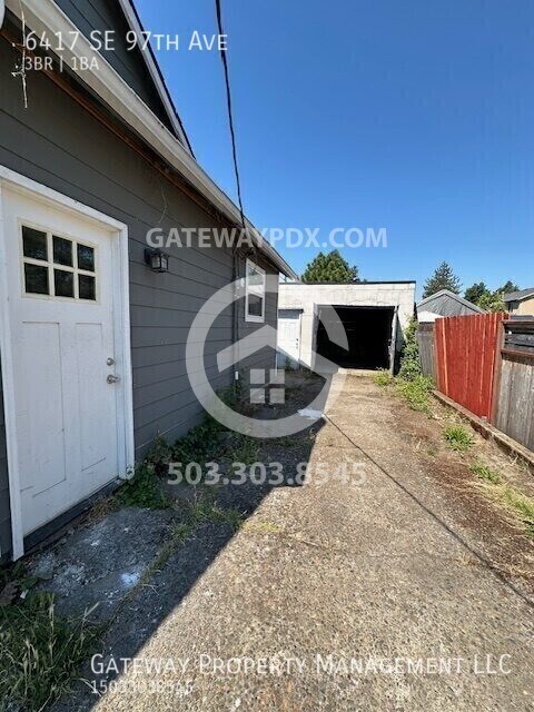 Foto del edificio - 6417 SE 97th Ave