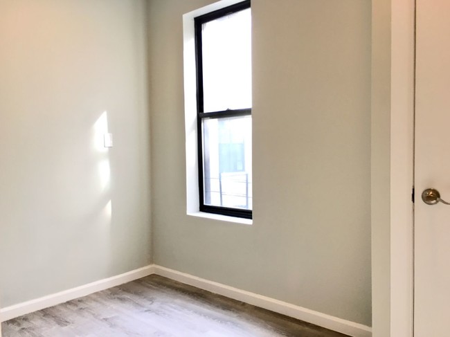 Building Photo - 622 W 136th St