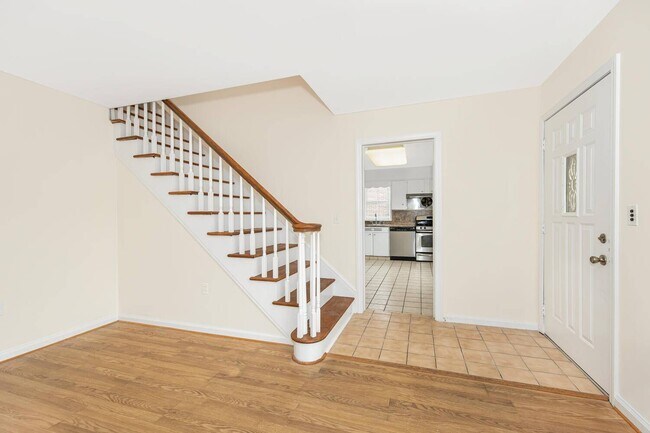 Foto del edificio - 95 Fowler Ave