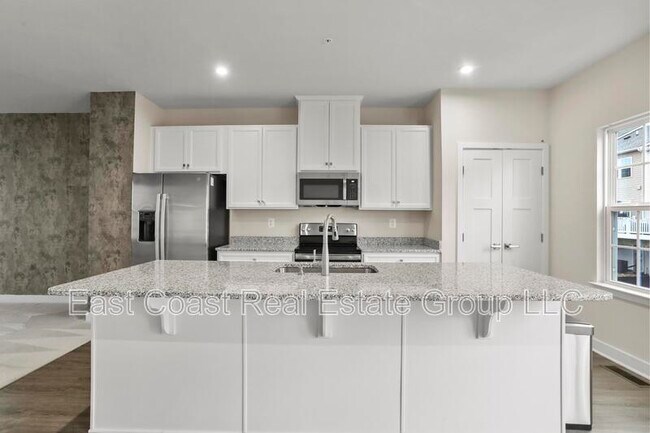 Foto del edificio - 323 Patterson Pk Rd