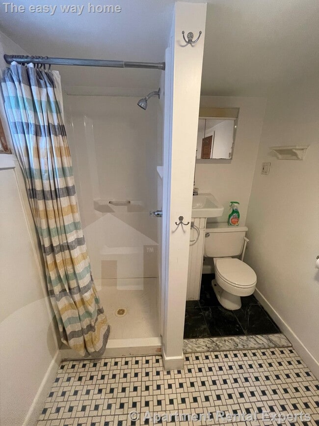 Building Photo - 145 Lowell St