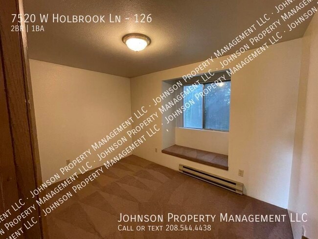 Building Photo - 7520 W Holbrook Ln