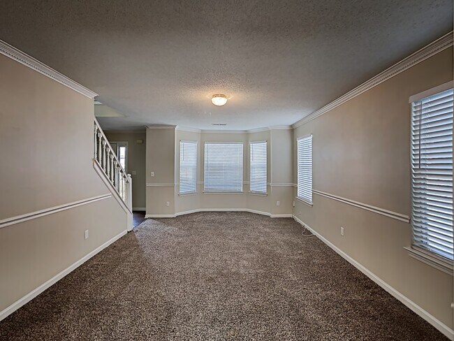 Building Photo - 132 Penny Lane
