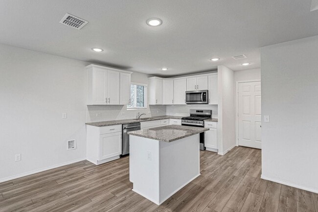 Building Photo - 3 Bedroom Home in Trails of Elizabeth Creek