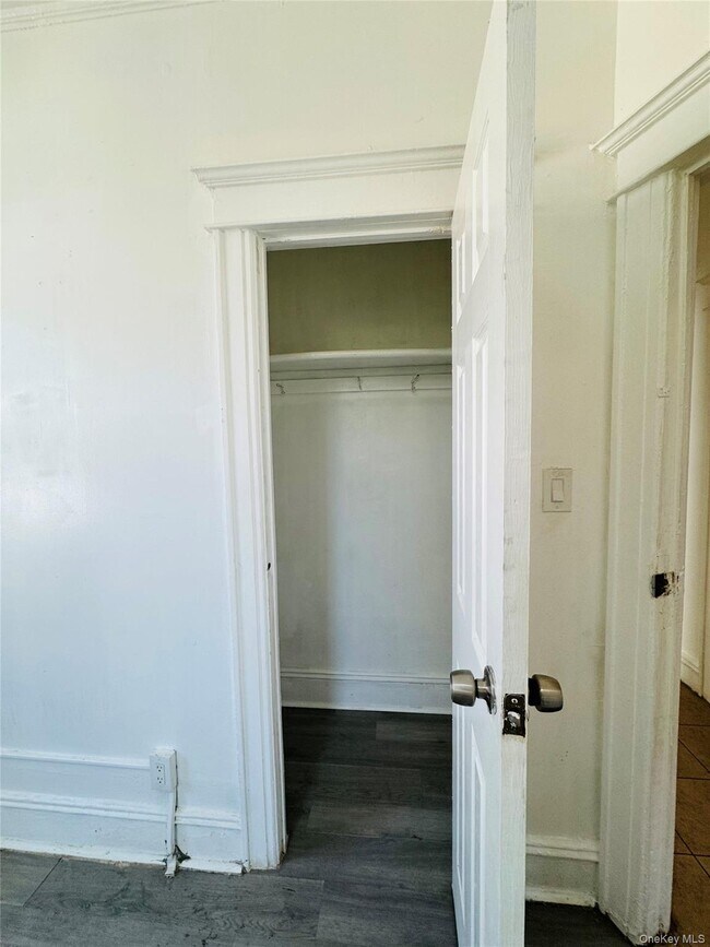 Foto del edificio - 27-24 Gillmore St