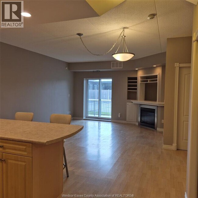 Photo du bâtiment - 6055 Ellis St