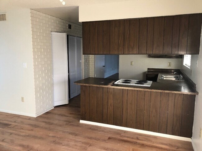 Foto del edificio - 608 E Auburn Dr