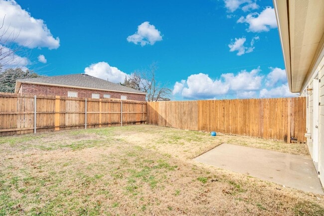 Foto del edificio - 990 Sierra Vista Ct