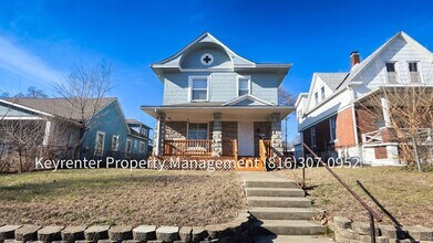Building Photo - 142 N Bellaire Ave