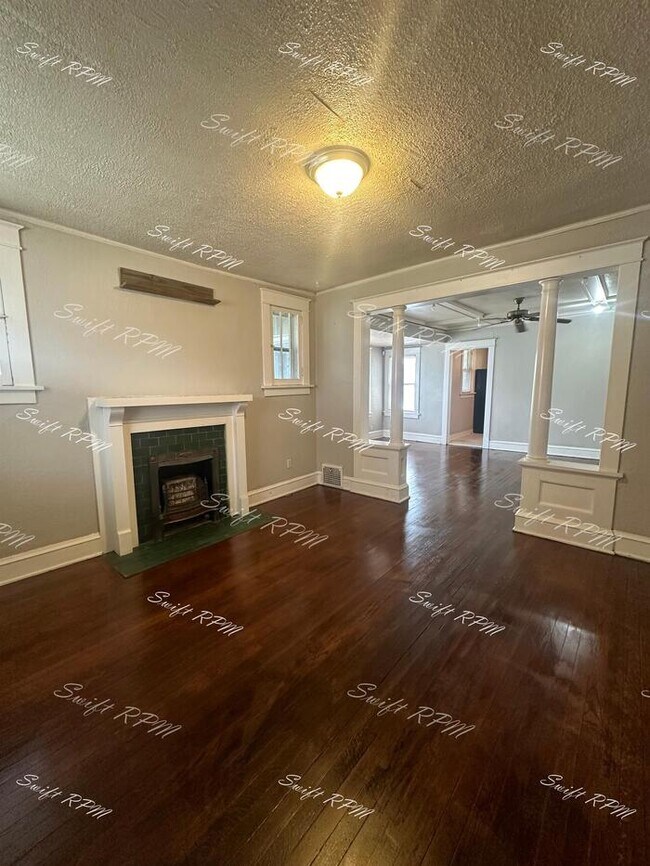 Foto del edificio - 4944 Agnes Ave