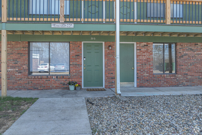 Entrance - Raintree Apartments