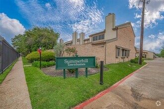 Building Photo - 710 Country Pl Dr