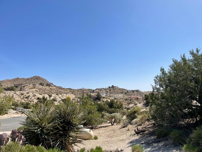 Building Photo - 6231 Mirlo Rd