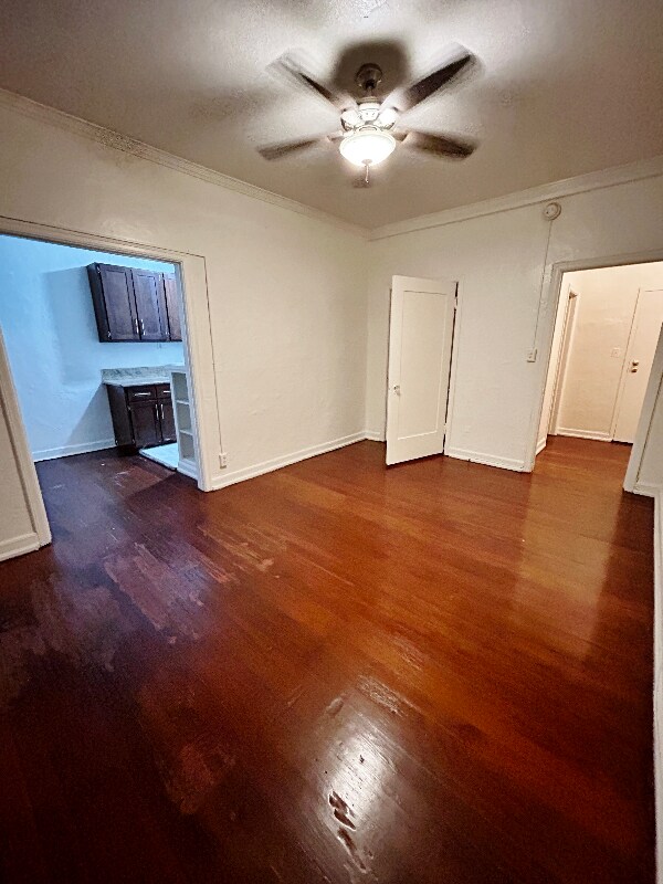 Foto principal - 1523 N McCadden Pl