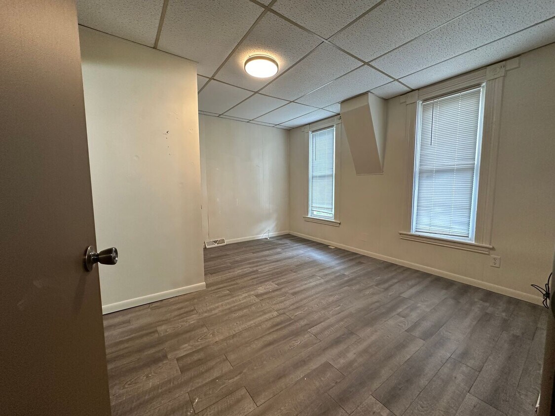 Building Photo - 1326 1st Ave N