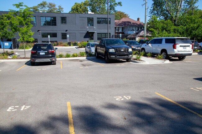 Building Photo - 40 Hague St