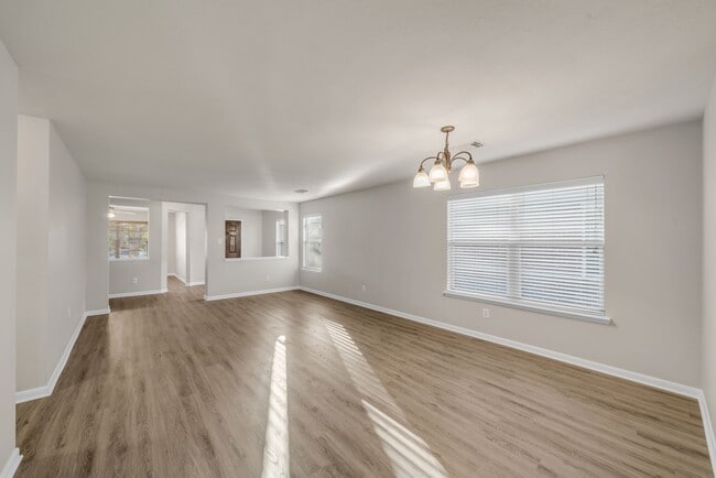 Building Photo - 9518 Milas Way