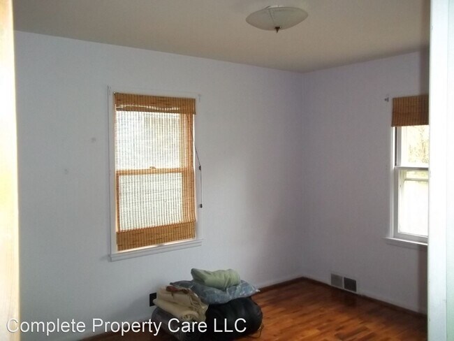 Building Photo - 2 br, 1 bath House - 1404 N Jefferson st.