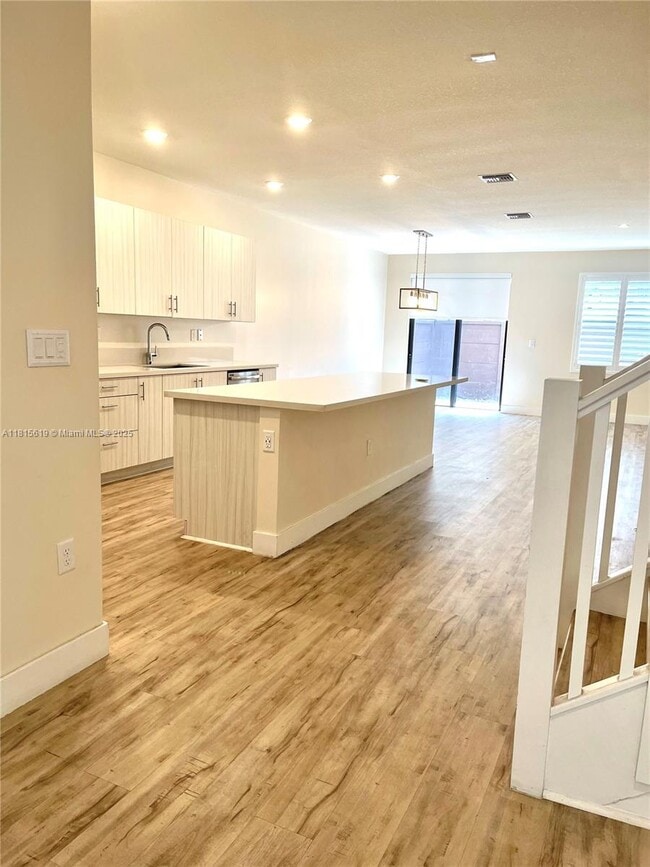 Foto del edificio - 15817 NW 91st Ct