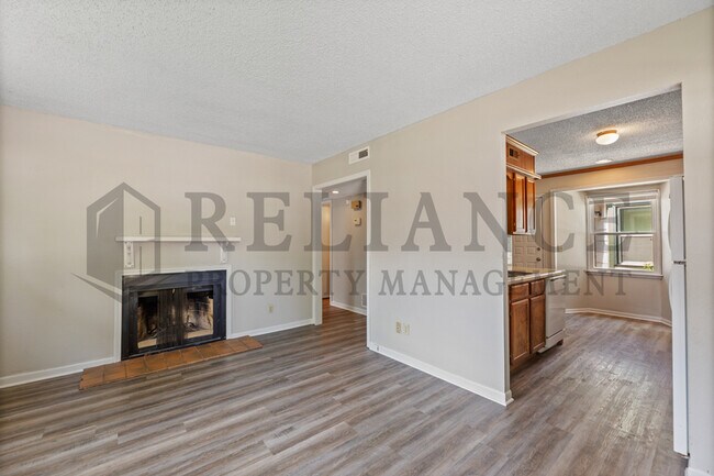 Foto del edificio - 1753 N Woodrow Ct