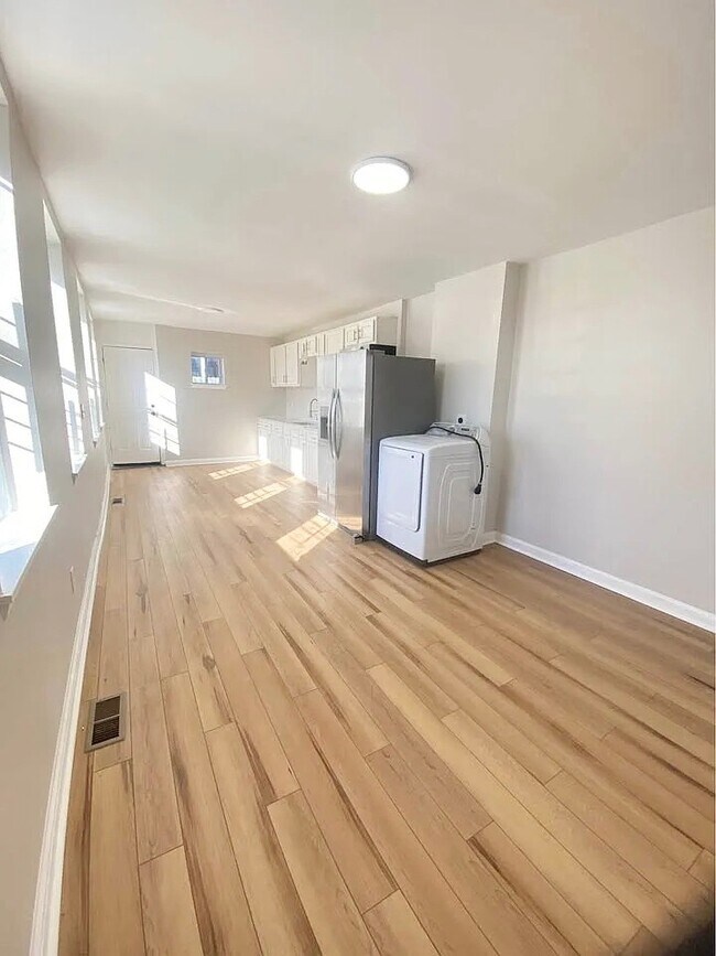 Foto del edificio - 400 N Bradford St