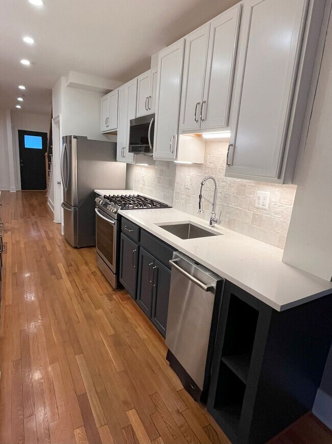 Foto del edificio - Renovated Rowhome in Anacostia!