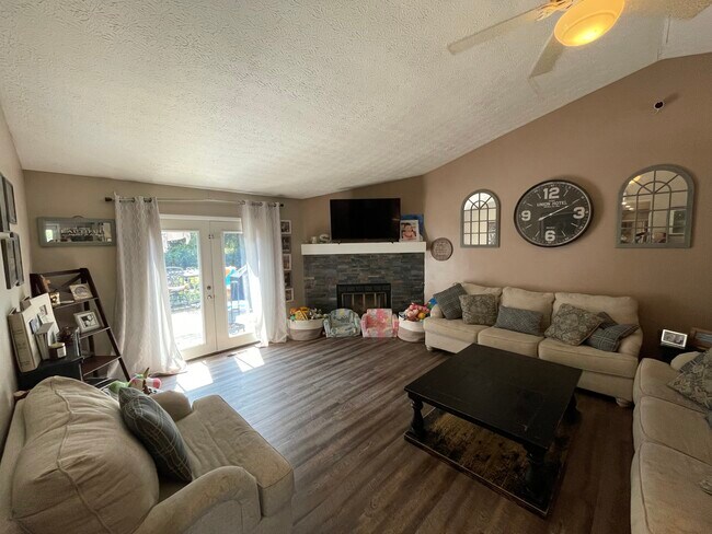 Living Room - 3150 Bolger Ct
