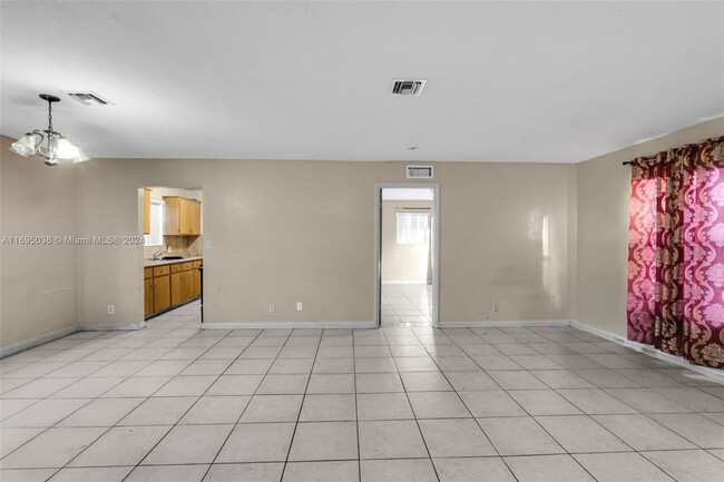 Building Photo - 1371 NW 27th Ave