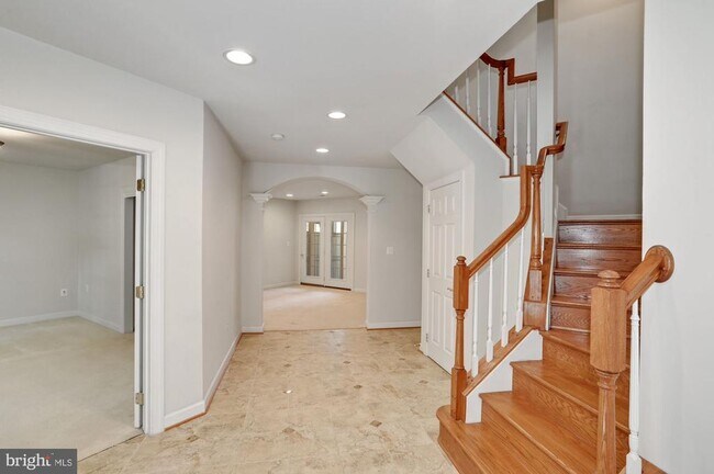 Building Photo - 24905 Earlsford Dr