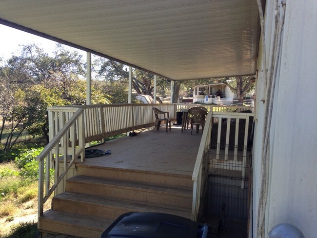 Building Photo - 47350 Rainbow Oaks Dr