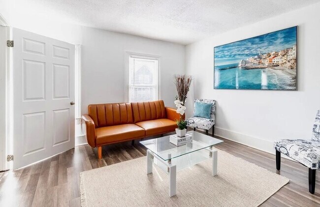 Foto del edificio - 1822 W 57th St