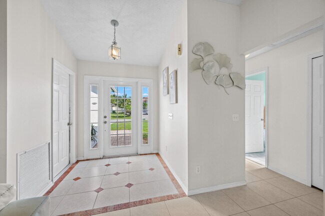 Building Photo - 1908 SW Notre Dame Ave