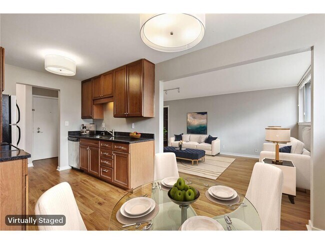 Foto del edificio - 1770 Bryant Ave S