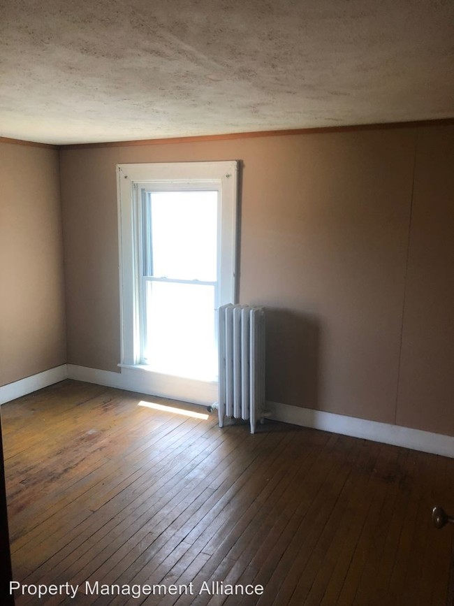 Building Photo - 205 S Frankfort St