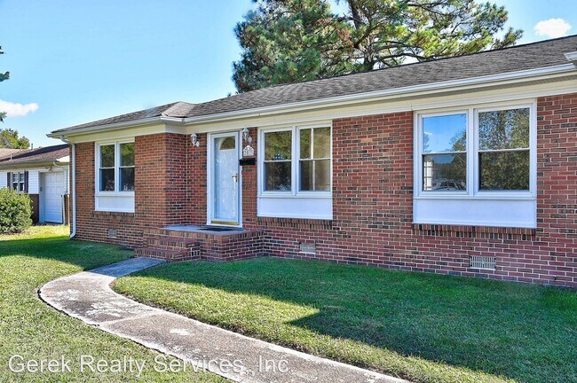 Foto del edificio - 3 br, 2 bath House - 3817 Colonial Parkway