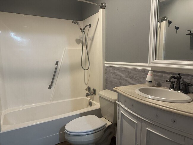 Foto del edificio - Charming Cottage in Beverly Hills Subdivision