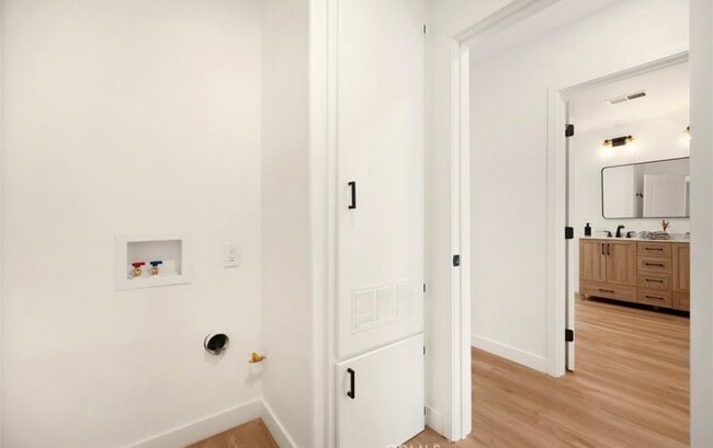 Building Photo - 15788 Cobalt St